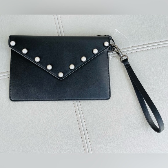 New With Tags
BCBG Pearl + Leather Inspired
Envelope Clutch in
BLACK - Picture 5 of 15